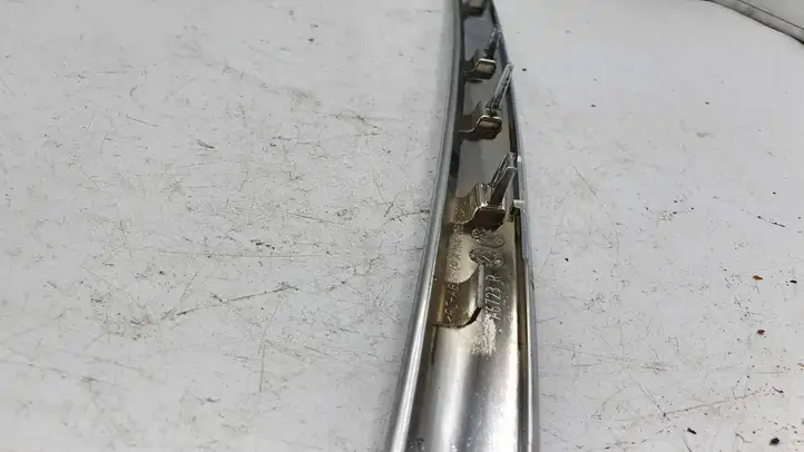 Mercedes-Benz ML W164 (2005 - 2011)  A1646830270 Декоративная планка