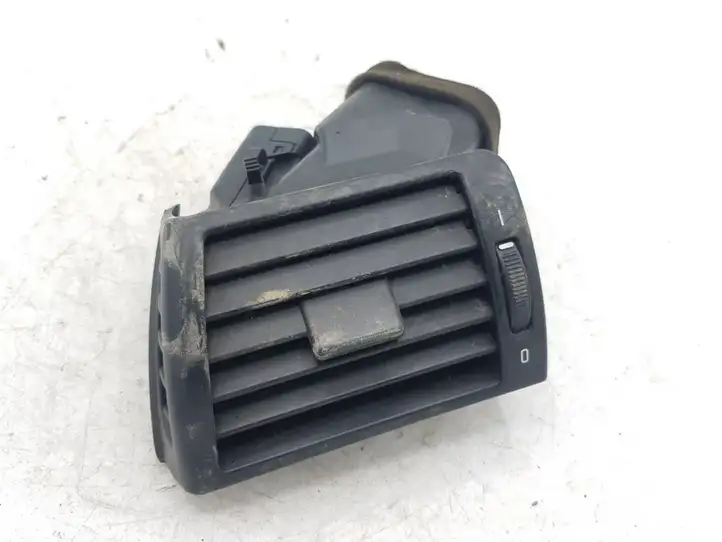BMW 3 E46 (1998 - 2005) 64228361897 Боковой воздушный дефлектор — фото 1