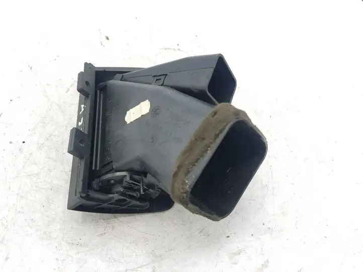 BMW 3 E46 (1998 - 2005) 64228361898 Боковой воздушный дефлектор — фото 2