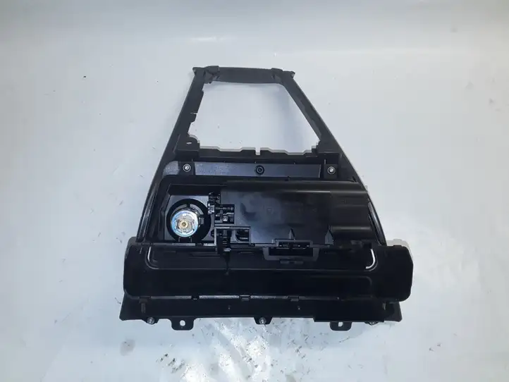 BMW X3 E83 (2003 - 2010) 51163411707 Передняя пепельница — фото 2