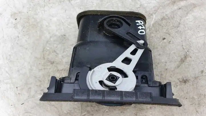 Toyota Corolla Verso E121 (2001 - 2004) 5566013020 Боковой воздушный дефлектор — фото 3