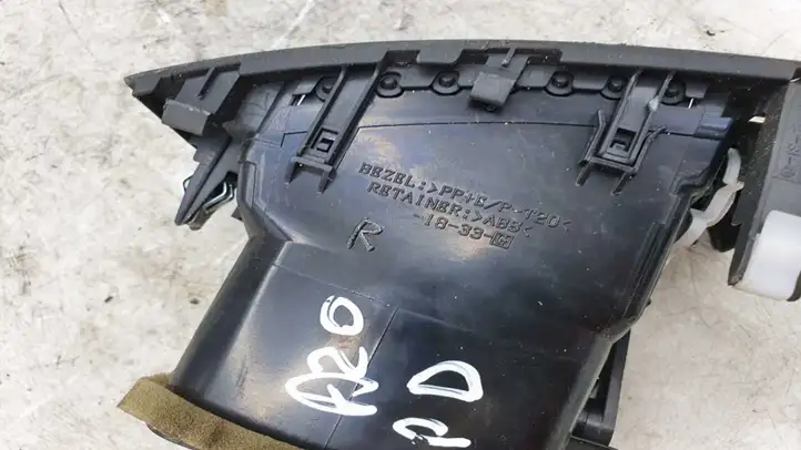 Toyota Corolla Verso E121 (2001 - 2004) 15564244 Боковой воздушный дефлектор — фото 2