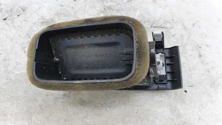 Toyota Corolla Verso E121 (2001 - 2004) 15564244 Боковой воздушный дефлектор — фото 3