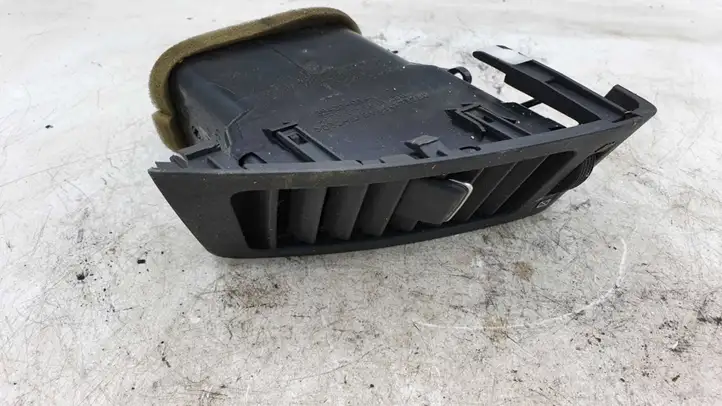 Toyota Corolla Verso E121 (2001 - 2004) 155643 Боковой воздушный дефлектор — фото 3