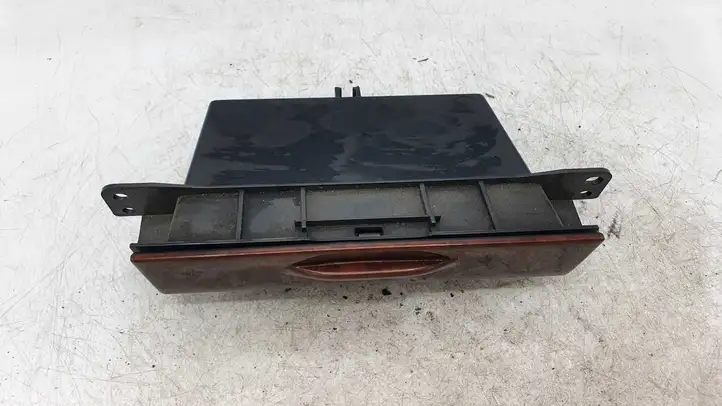 Toyota Avensis T220 (2000 - 2003) 5552105020 Вещевой ящик — фото 1