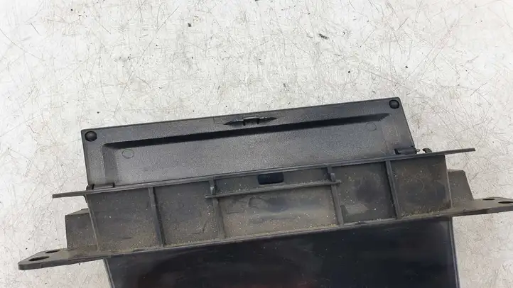 Toyota Avensis T220 (2000 - 2003) 5552105020 Вещевой ящик — фото 3
