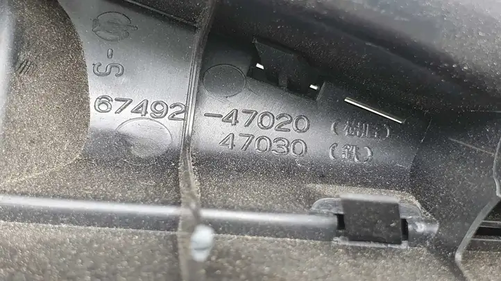 Toyota Prius (XW20) (2003 - 2009) 6749247020 Накладка бокового динамика — фото 3