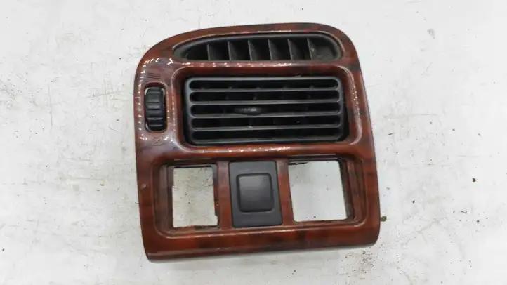Toyota Avensis T220 (2000 - 2003) 5568605030 Боковой воздушный дефлектор — фото 1