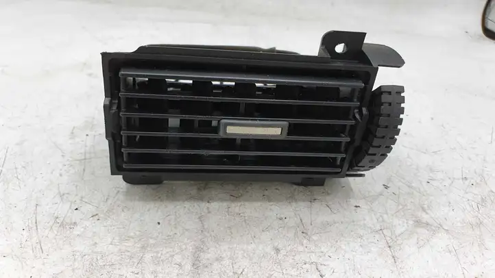 Nissan X-Trail T30 (2001 - 2007) 687618H300 Центральный воздушный дефлектор — фото 1