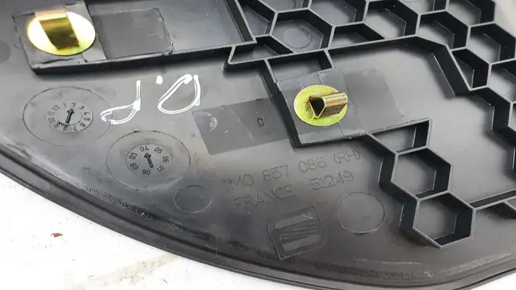 Seat Leon (1M) (1998 - 2006) 1M0857 Боковая отделка панели приборов — фото 3