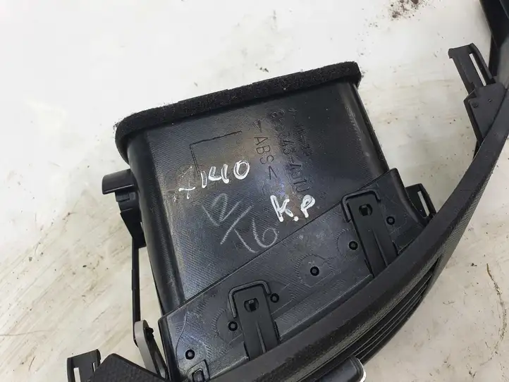 Toyota Corolla Verso E121 (2004 - 2007) 6556434010 Боковой воздушный дефлектор — фото 2