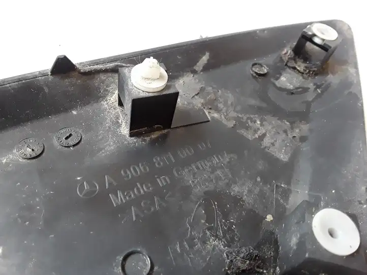 Mercedes-Benz Sprinter W906 (2006 - 2018)  A9068110007 Пластиковая отделка зеркала