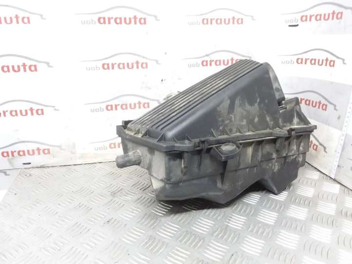 1J0129620 Volkswagen Golf IV Oro filtro dėžė