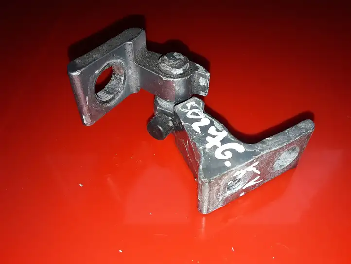 Audi A8 (2010 - 2014)  4H0831401A Верхняя петля задней двери