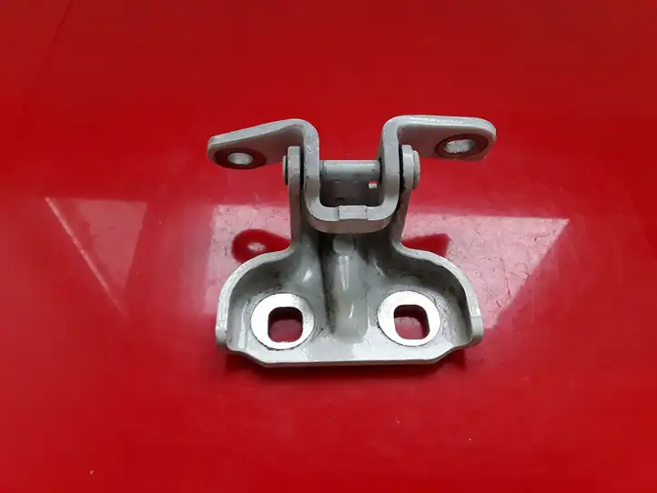 Opel Zafira (2014 - 2016)  4614 Верхняя петля задней двери