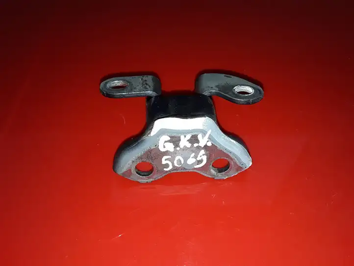 Toyota Auris 150 (2006 - 2012) ES03 Верхняя петля задней двери — фото 3
