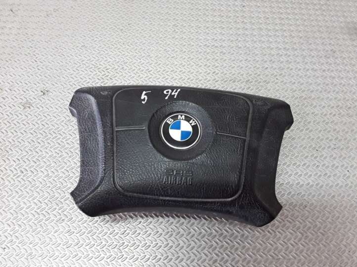 3310933051 BMW 3 E36 Vairo oro pagalvė