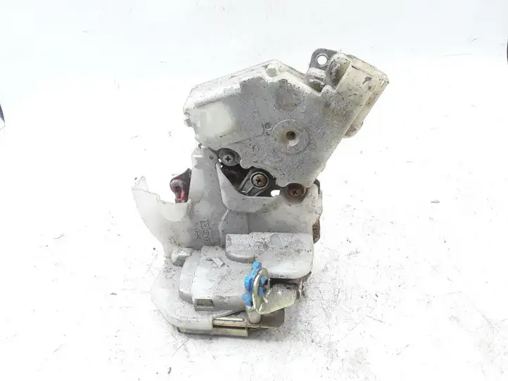 Subaru Impreza II (2001 - 2002) 61100FE040 Замок задней двери — фото 2