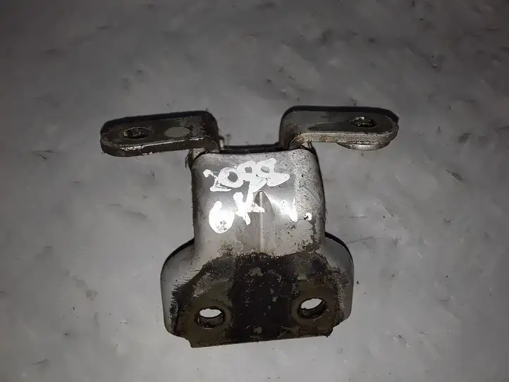 Suzuki Ignis (2003 - 2008)   Верхняя петля задней двери