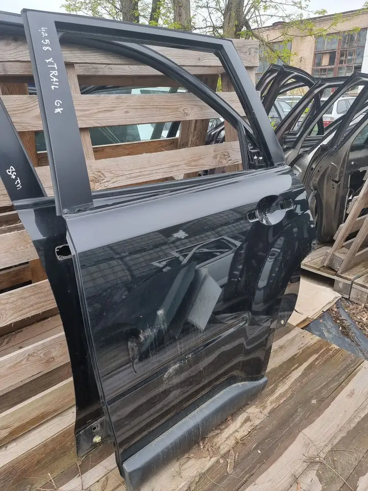 Nissan X-Trail T31 (2007 - 2014) Задняя дверь — фото 3