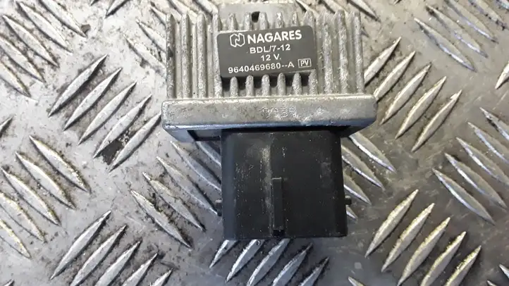 Nissan Qashqai (2006 - 2010)  9640469680 Реле подогрева свеч