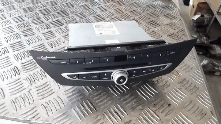Renault Laguna III (2007 - 2015) 281150017R Магнитола / мультимедийная система — фото 1