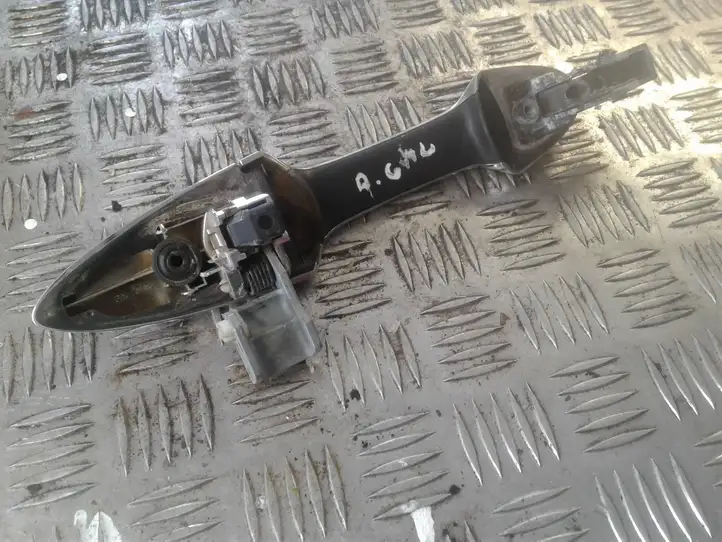 Nissan Qashqai (2010 - 2013)   Наружная ручка