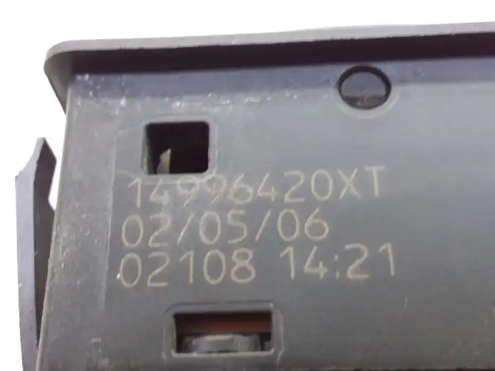 Peugeot 807 (2002 - 2011) 14996420XT Кнопка стеклоподъемников — фото 4
