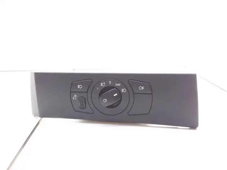 BMW 5 E60 E61 (2004 - 2010) 6953735 Включатель фонарей — фото 1