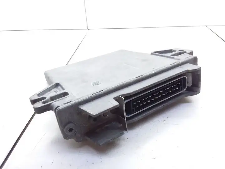 Renault Kangoo I (1997 - 2003)  7700104956 Блок управления двигателя