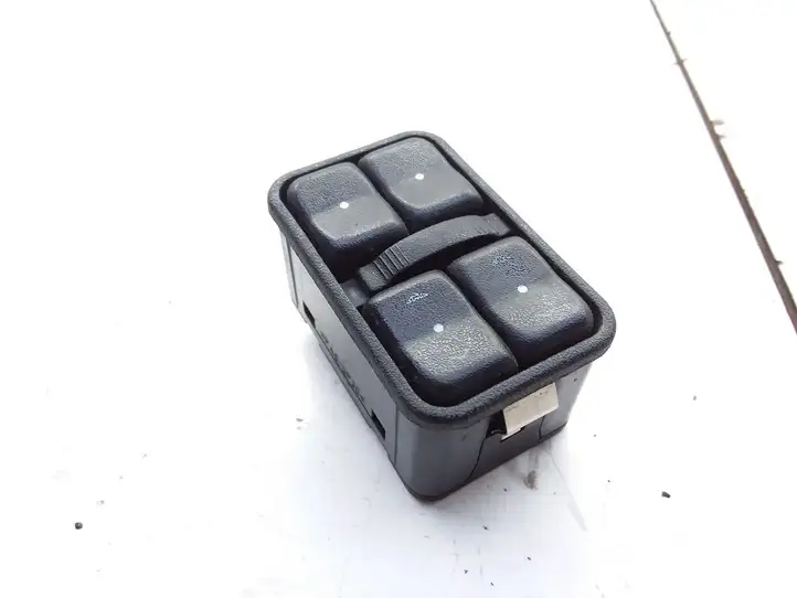 Opel Astra G (1998 - 2004) 90561086 Блок кнопок стеклоподъемников — фото 3