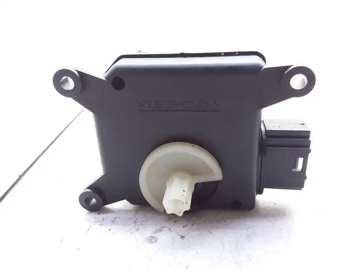 Opel Zafira B (2006 - 2008) 309372700BE Двигатель задвижки потока воздуха — фото 2