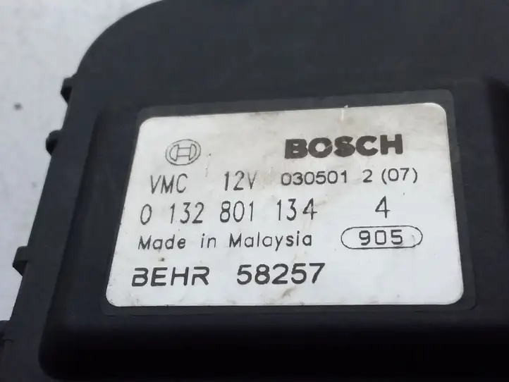 Opel Zafira A (1999 - 2003) 0132801134 Двигатель задвижки потока воздуха — фото 3