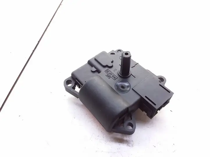 Ford Focus (1998 - 2004) XS4H19E616AC Двигатель задвижки потока воздуха — фото 2