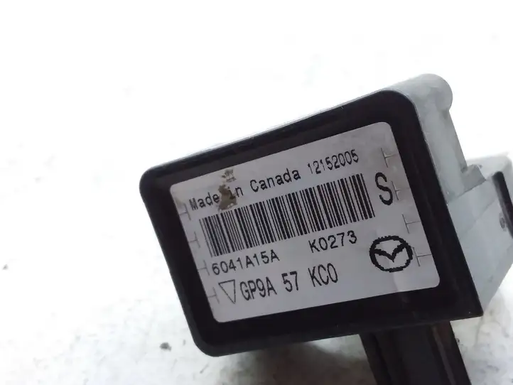 Mazda 6 (2002 - 2005) GP9A57KC0 Датчик удара SRS — фото 4