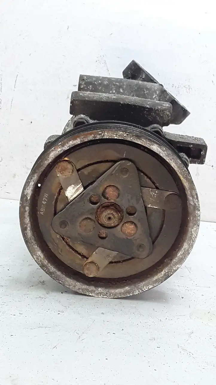 Renault Modus (2004 - 2007)  8200365787 Компрессор (насос) кондиционера воздуха
