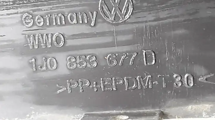 Volkswagen Golf IV (1998 - 2005) 1J0853677D Нижняя решетка переднего бампера — фото 2