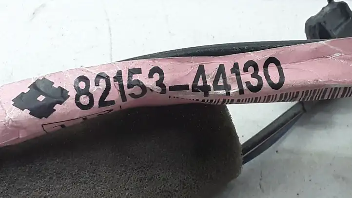 Toyota Avensis Verso (2004 - 2009) 8215344130 Проводка задней двери — фото 2