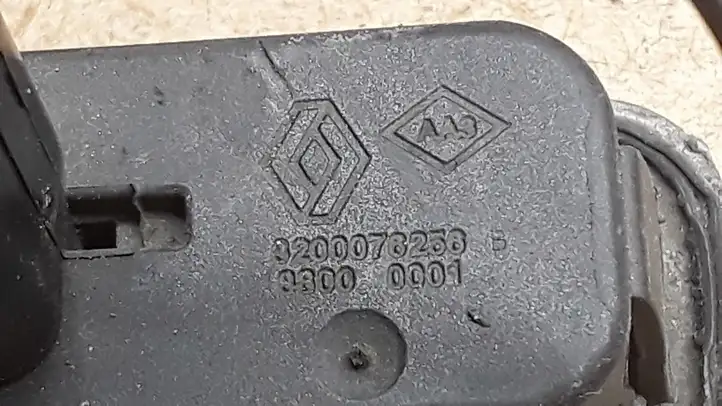 Renault Modus (2004 - 2007) 8200076256 Кнопка закрытия крышки багажника — фото 3