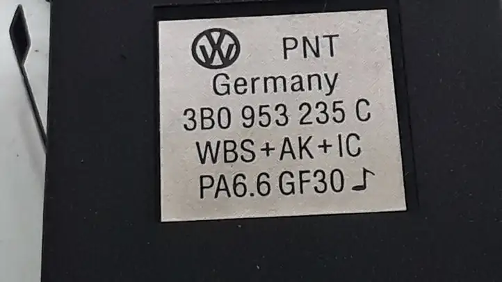 Volkswagen PASSAT B5.5 (2001 - 2005) 3B0953235C Включатель аварийных фонарей — фото 2