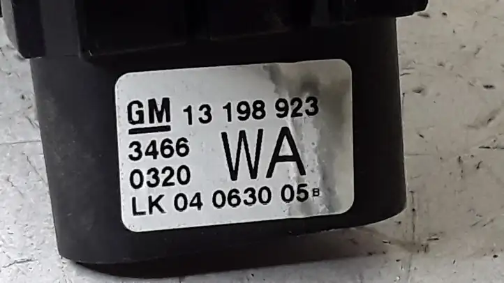 Opel Astra H (2004 - 2009) 13198923 Включатель фонарей — фото 2