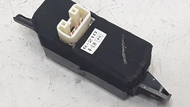Subaru Legacy (2003 - 2009) 94263AG050 Блок кнопок стеклоподъемников — фото 2