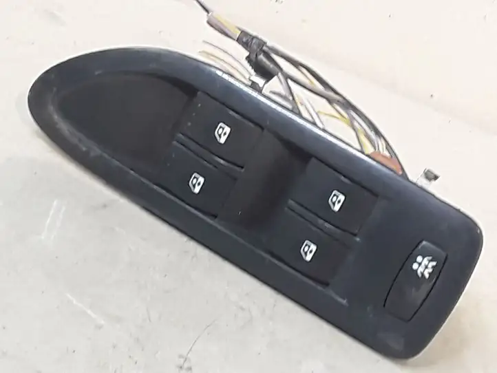Renault Laguna II (2001 - 2005) Кнопка стеклоподъемников — фото 1