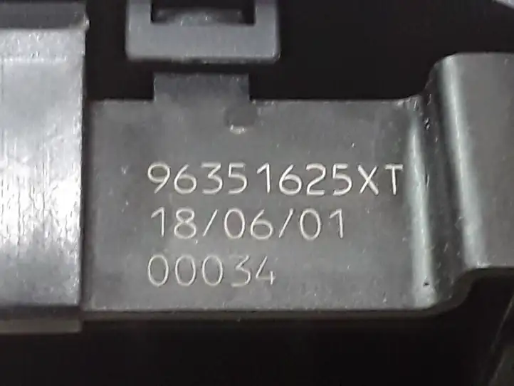 Peugeot 307 CC (2001 - 2005) 96351625XT Блок кнопок стеклоподъемников — фото 2