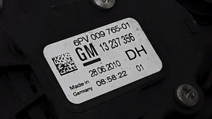 Opel Insignia A (2008 - 2017) 13237356 Педаль акселератора — фото 2