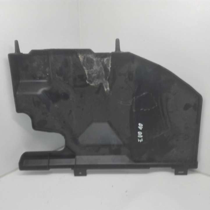 8002A178 Mitsubishi Lancer Evolution Panelės apdailos skydas (apatinis)