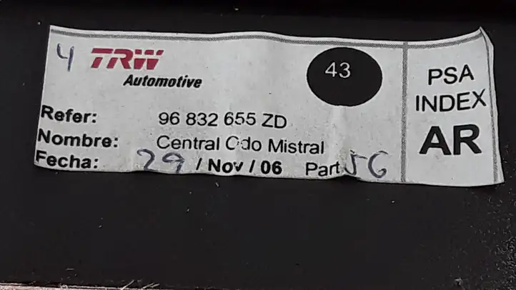 Citroen C4 I Picasso (2006 - 2013) 96832655ZD Центральный воздушный дефлектор — фото 3