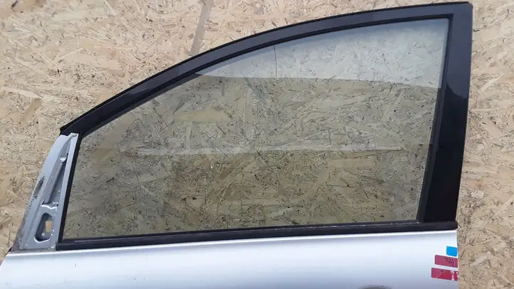 Toyota Avensis Verso (2004 - 2009) Дверь — фото 8