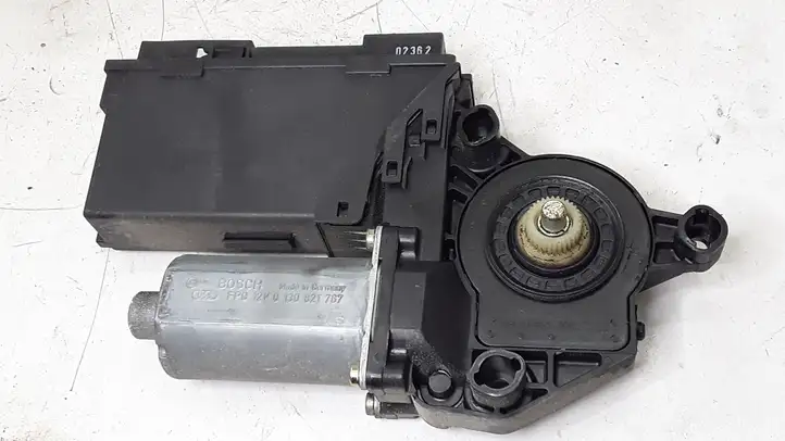 Audi A4 S4 B6 8E 8H (2000 - 2006) 8E0959801A Стеклоподъемник задней двери — фото 1