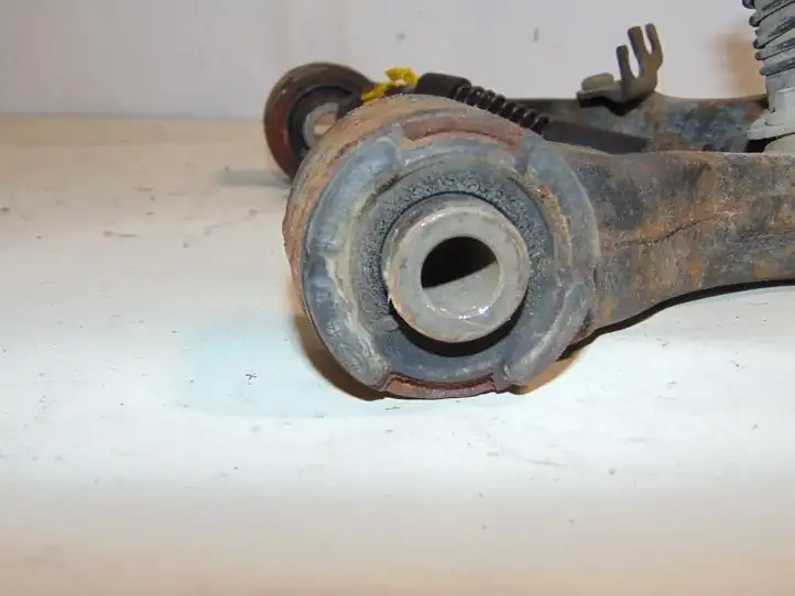 Land Rover Range Rover Sport (2005 - 2009)  RBJ500840 Вилы